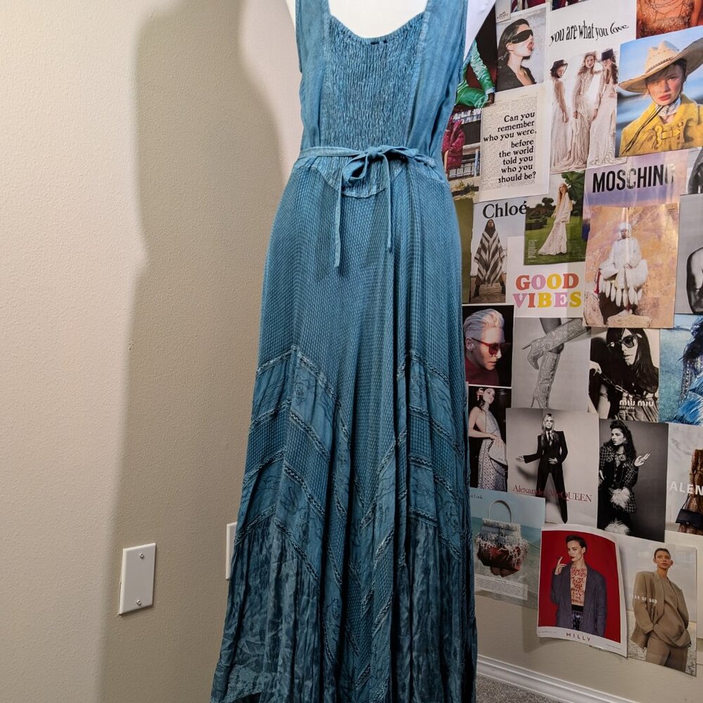 SOLD. Boho Lace up Renaissance Dress - Picture 5 of 10